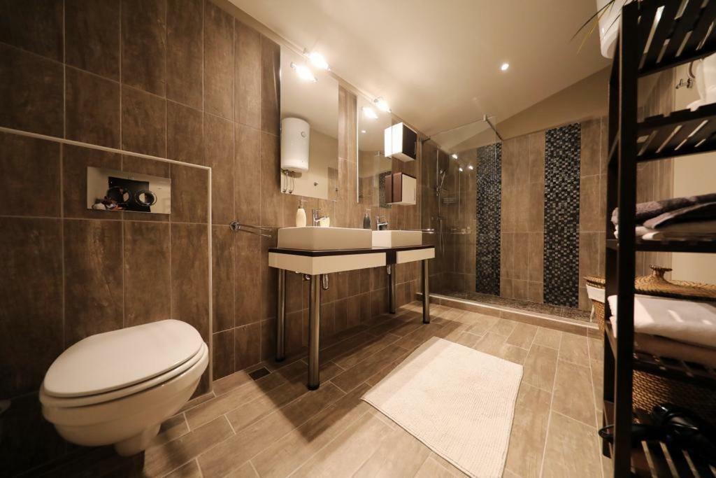 Luxury Apartment Rougemarin Pakostane Exterior photo